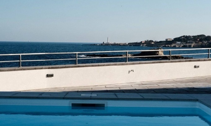 Augusta Villa | Seaside "Sirocco" House with Pool and Cliff Access