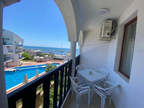 Sveti Vlas Apartment | Oceanfront Bliss at Sea View Sveti Vlas - Rated 9.7/10