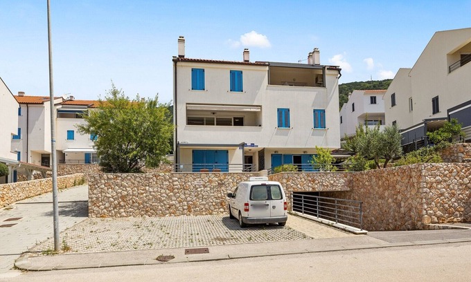 Cres Apartment | Sea view vacation apartment in Cres