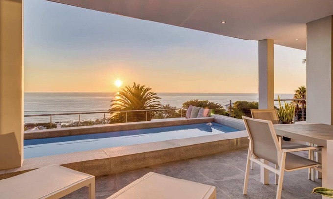Camps Bay Villa | Ocean View Villa with Private Pool - Casa Di Sorrento