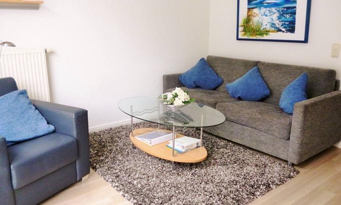 Kuehlungsborn Apartment | Sea view WE 2.07: beautifully situated 2.5-room apartment close to the beach