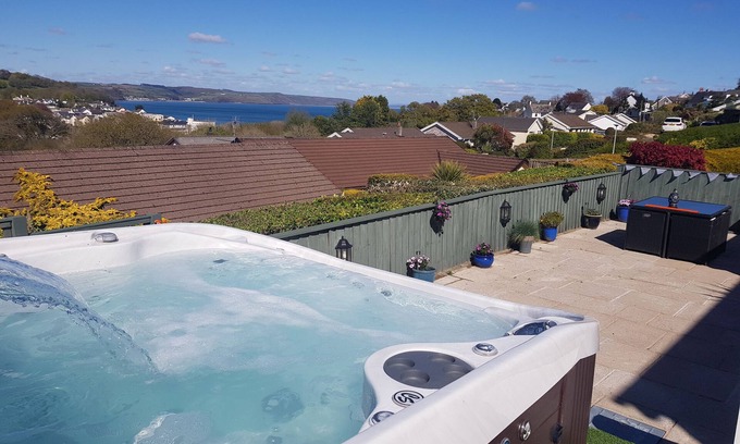 Saundersfoot House | Stylish Retreat with Sea Views & Hot Tub in Saundersfoot