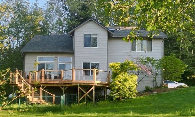 West Hills House | Seabeck/Bremerton Lake Retreat by RedAwning