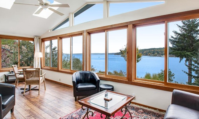 Seabeck House | Explore Seabeck House: Pet-Friendly Oceanfront Retreat