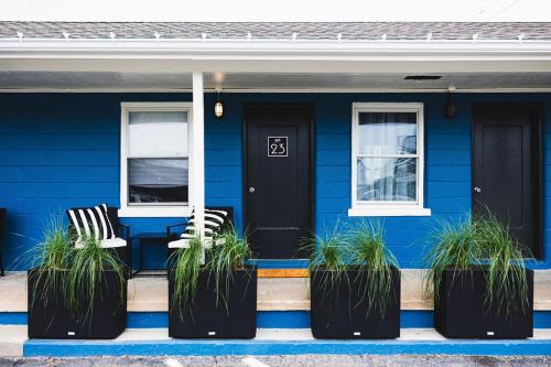 Kure Beach Hotel | Pet-Friendly Seabirds Motel with Ocean Views at Kure Beach