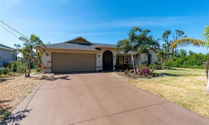 Englewood East Villa | Discover Seabreeze 3-Bedroom Pool Villa Near the Beach