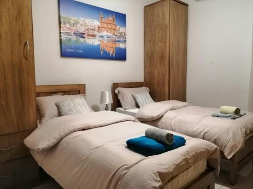 Bugibba Apartment | Oceanfront Seabreeze Apartment - Guest Rated 9.5/10