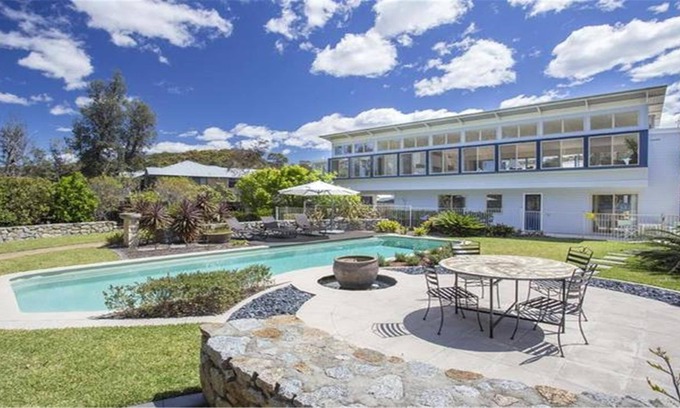 Long Beach House | Ocean View Retreat at SeaBreeze - Long Beach with Pool