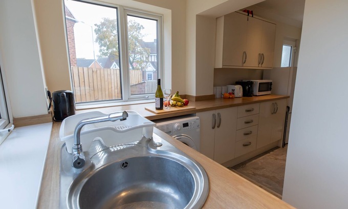 Thornaby On Tees House | Seabright Stays: Family-Friendly with Free WiFi & Parking