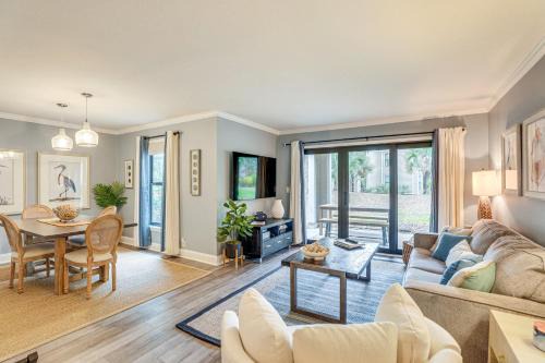 Seabrook Island Apartment | Oceanfront Seabrook Island Condo: Steps to the Beach!