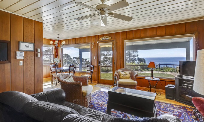 Aptos House | Pet-Friendly Seacliff Rose with Breathtaking Ocean Views
