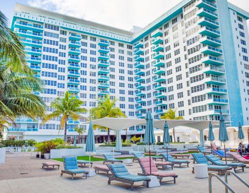 Mid Beach Apartment | Oceanfront Retreat at Seacoast Suites on Miami Beach