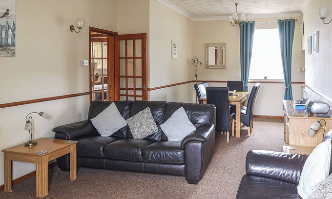 Llanddulas Cottage | Pet-Friendly 3 Bedroom Retreat in Llanddulas Awaits