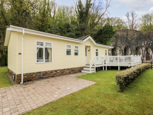 Narberth House | Seacroft: Guest Rated 10/10, Pet-Friendly & Family Welcoming