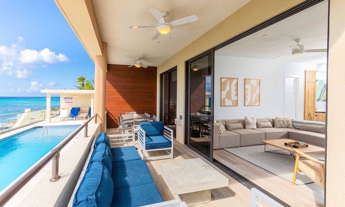 Northwest Point Condo | Experience Oceanfront Bliss at SeaDreams Condos with Pool