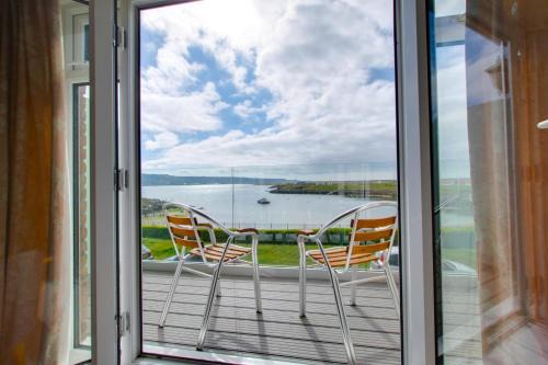 Wyke Regis House | Family-Friendly Seafarer: Your Coastal Getaway Awaits