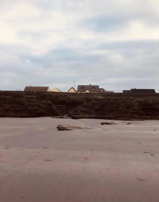 Quilty House | Oceanfront Bliss at Seafield House - Rated 9/10 by Guests