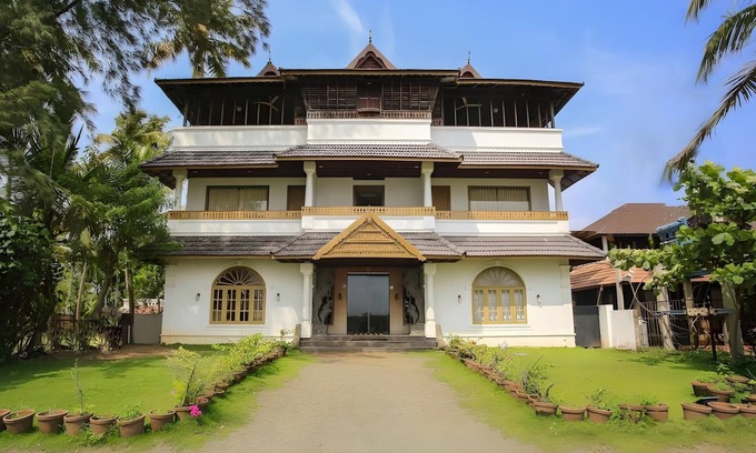 North Paravur Hotel | Seaflare Beach Resort & Spa