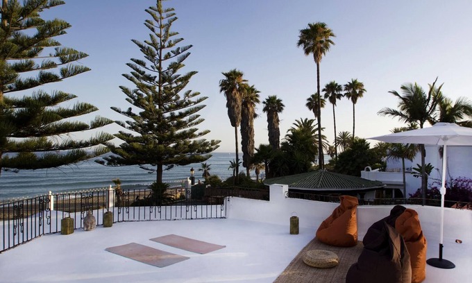Golden Mile Villa | Seafront Villas in Golden Mile, Marbella - Beachside Bliss