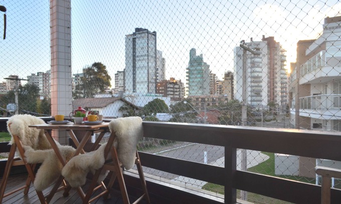Torres Apartment | Seafront 3 Dorm: Oceanview Escape with Pool & Spa
