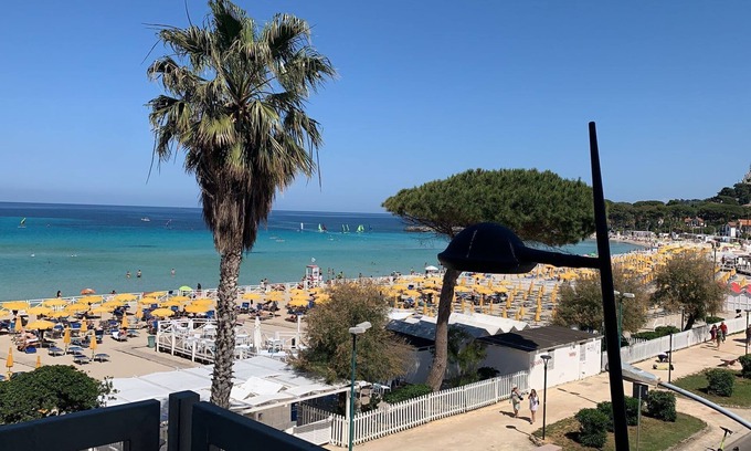 Mondello Apartment | Seafront Apartment in Mondello, Palermo