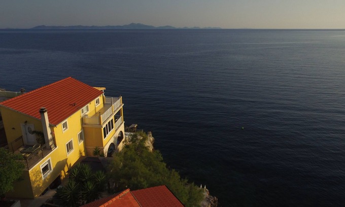 Zavalatica Apartment | Unforgettable Seafront Apartment Kiara with Ocean Views