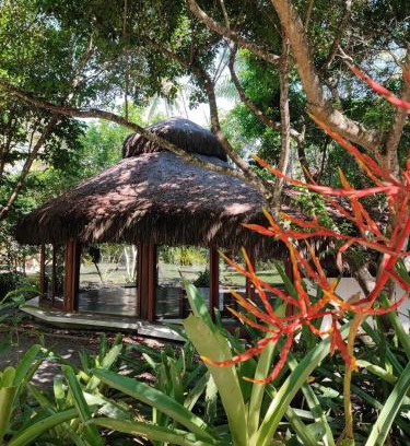 Aritagua Ski Chalet | Seafront Chalet Cocoa Coast with Private Beach Access