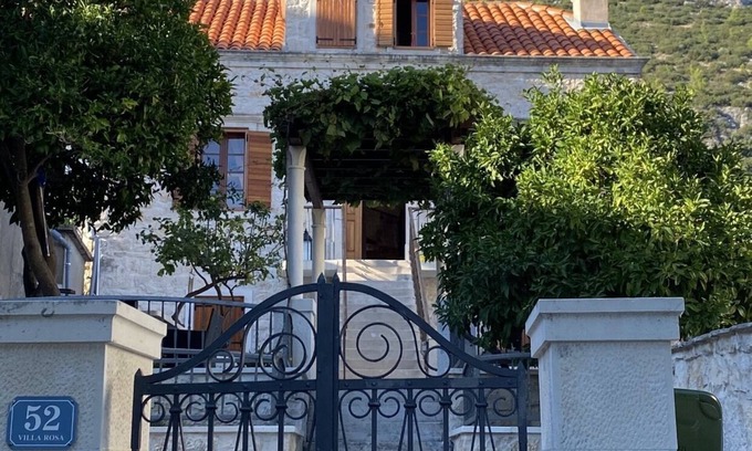 Cove Tri Zala (Zrnovo) Villa | Seafront Sea Captains House with Private Pool & Ocean Views