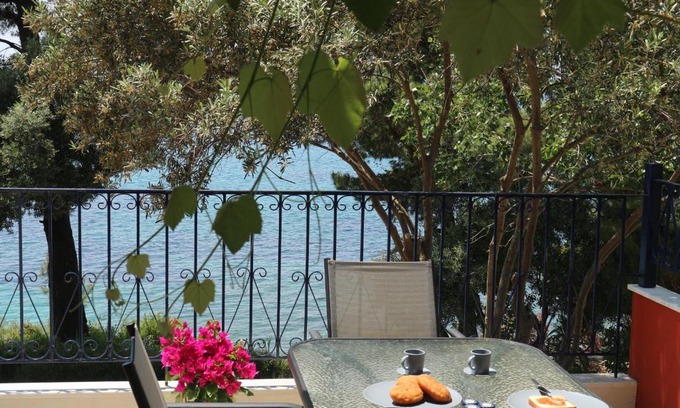 Elia Apartment | Oceanfront Seafront Loft in Akti Elia - Guest Rated 9/10