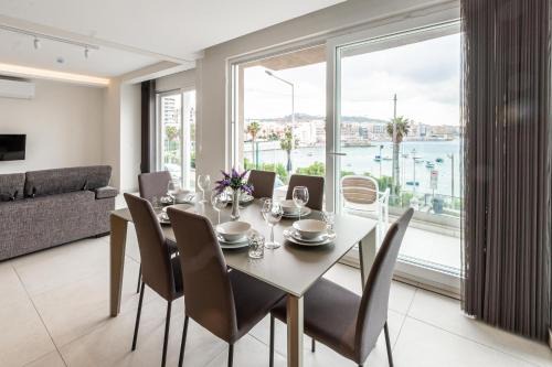 Bugibba Apartment | Oceanfront Apartment with Spectacular Ratings and Views