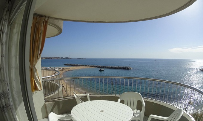 Sant Antoni de Calonge Condo | Seafront Retreat: Stunning Ocean Views with Free WiFi