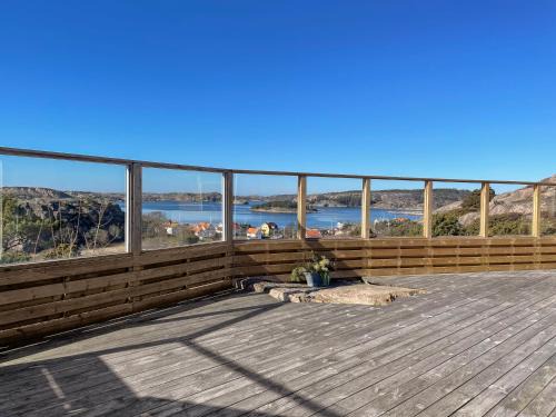 Fjallbacka Villa | Comfortable Vetteberget Lagenheten - 4-Star Family Stay