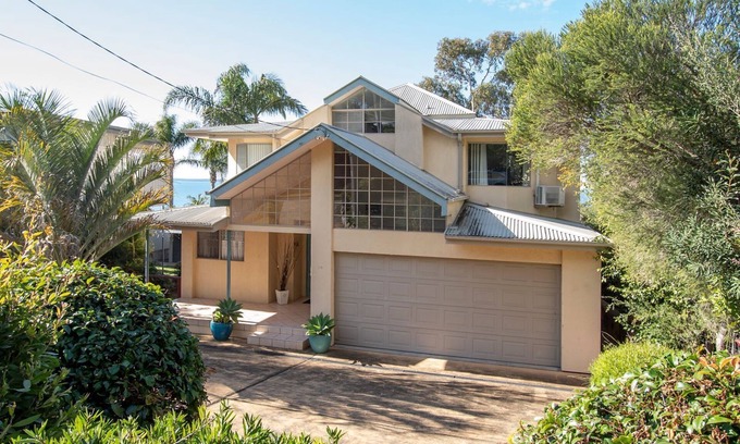 Vincentia House | Seaglass Jervis Bay by Experience Jervis Bay