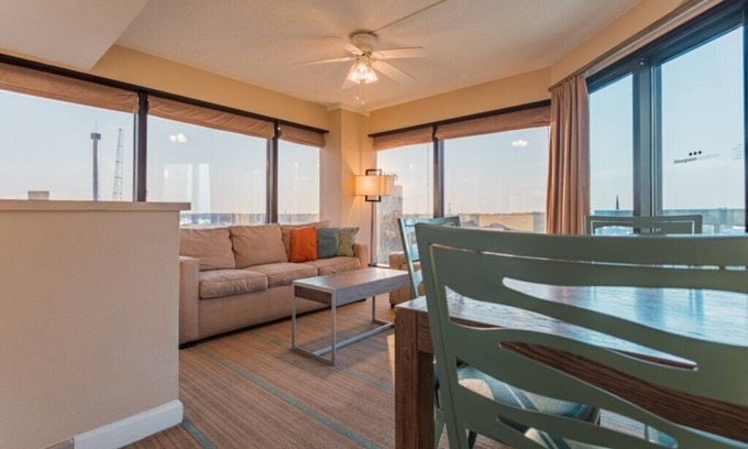 Downtown Myrtle Beach Condo | Guest Rated 10/10: SeaGlass Tower™ with Oceanfront Views