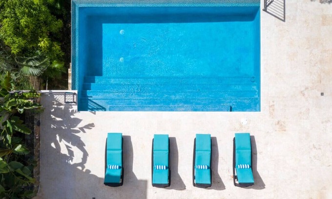 Estate Enighed Hotel | Ocean View Suite at Seagrape Vista - 10/10 Guest Rated