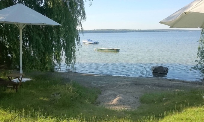 Muritz House | Seagull House: Beachfront with Boat Mooring & High Ratings