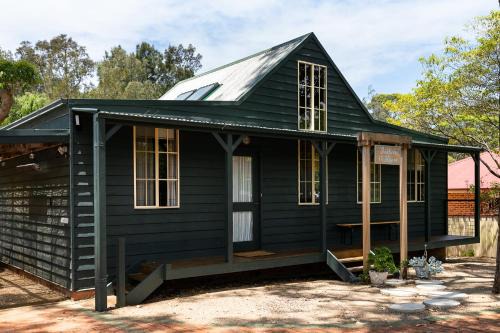 Huskisson House | Seahorse Manor: Premier Stay on the South Coast