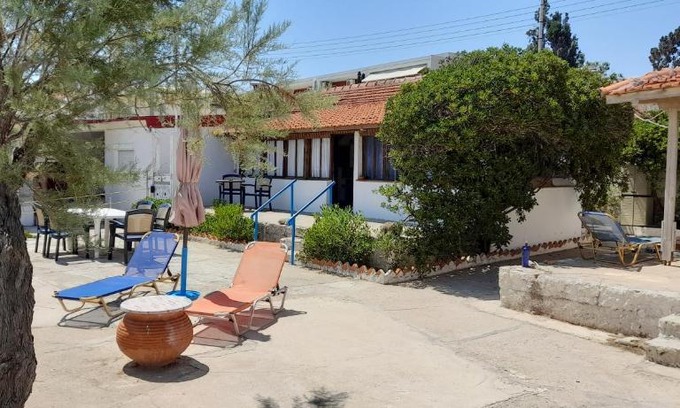 Vrahati House | Pet Friendly SEAHOUSE VRACHATI for Family Getaways