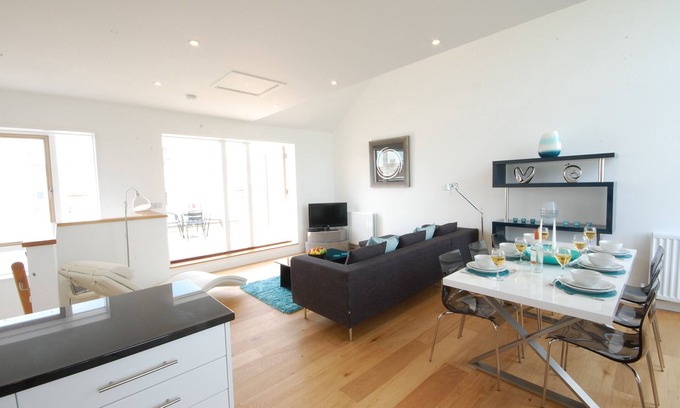 Southwold Cottage | Family-Friendly Seal Cove: Oceanfront Cottage in Southwold