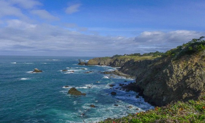 Albion House | Oceanfront Retreat at Seal Point - Edge of the World Awaits