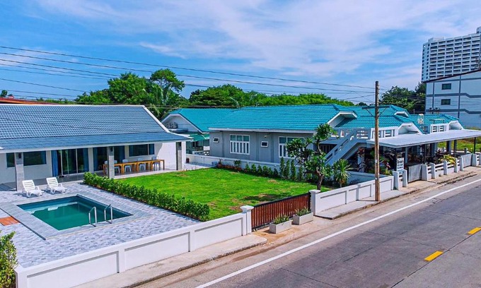 Noen Phra Villa | Experience Sealife4 Beach Pool Villa: Family & Pet Friendly