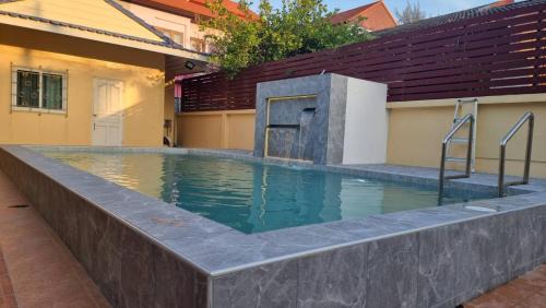 Noen Phra Villa | Welcome to Sealife5 Beach Pool Villa: Pet-Friendly Retreat