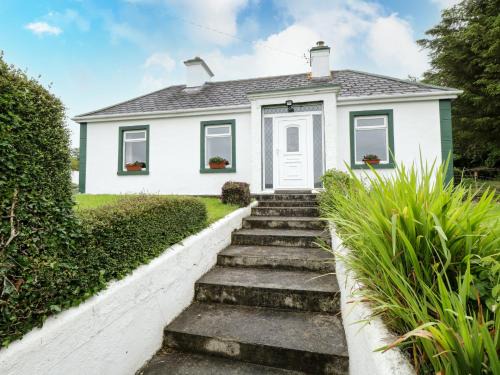 Glenisland House | Family-Friendly Stay at Sean Bhaile with High Ratings