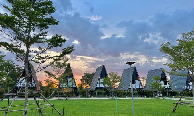 Phon Hotel | Family-Friendly Sean Sawat Resort 2 - A Cozy Getaway