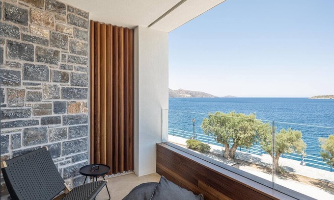 Agios Nikolaos Apartment | Seannamon Sea View Suite - Steps to the Beach & Family Friendly