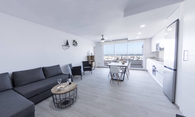 Aguadulce Apartment | Oceanfront Seaport Apartment Aguadulce with Pool & Spa