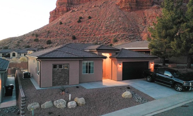 Kanab House | Discover Searchers Hideaway at Kabab – 4-Star Family Retreat