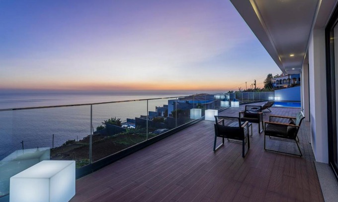 Arco da Calheta House | Oceanfront Searenity Vacation Home with Pool & Hot Tub