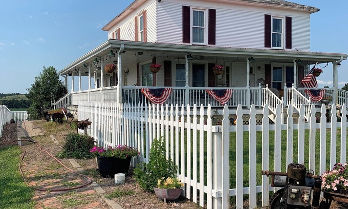 Weissert Other | Sears & Robuck Home on the Range!nWhere the deer graze and the windmills turn.
