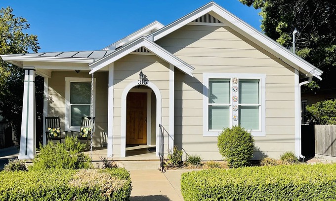 Fredericksburg House | Ocean View Retreat with Hot Tub - Guest Rated 10/10